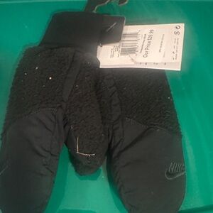 Nike Kids Black  NIKE Mittens